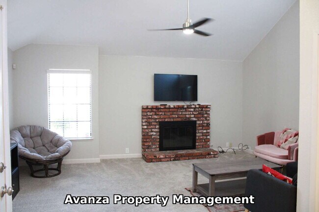 Building Photo - Home for Rent 2 Bed/2 Bath - 1,133 Sq Ft. Rent: $1,995/month Deposit: $2,992.5