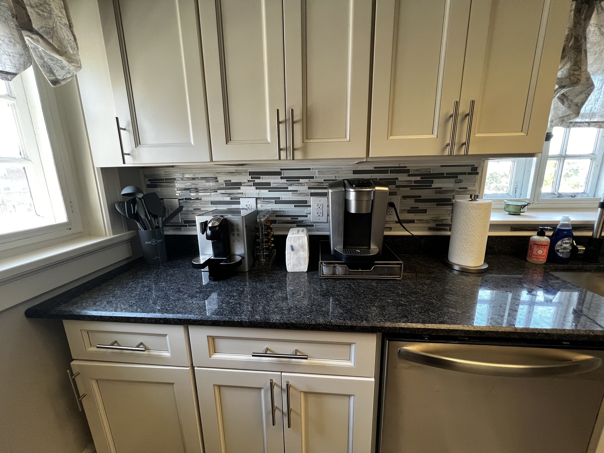 Building Photo - 24 S River St