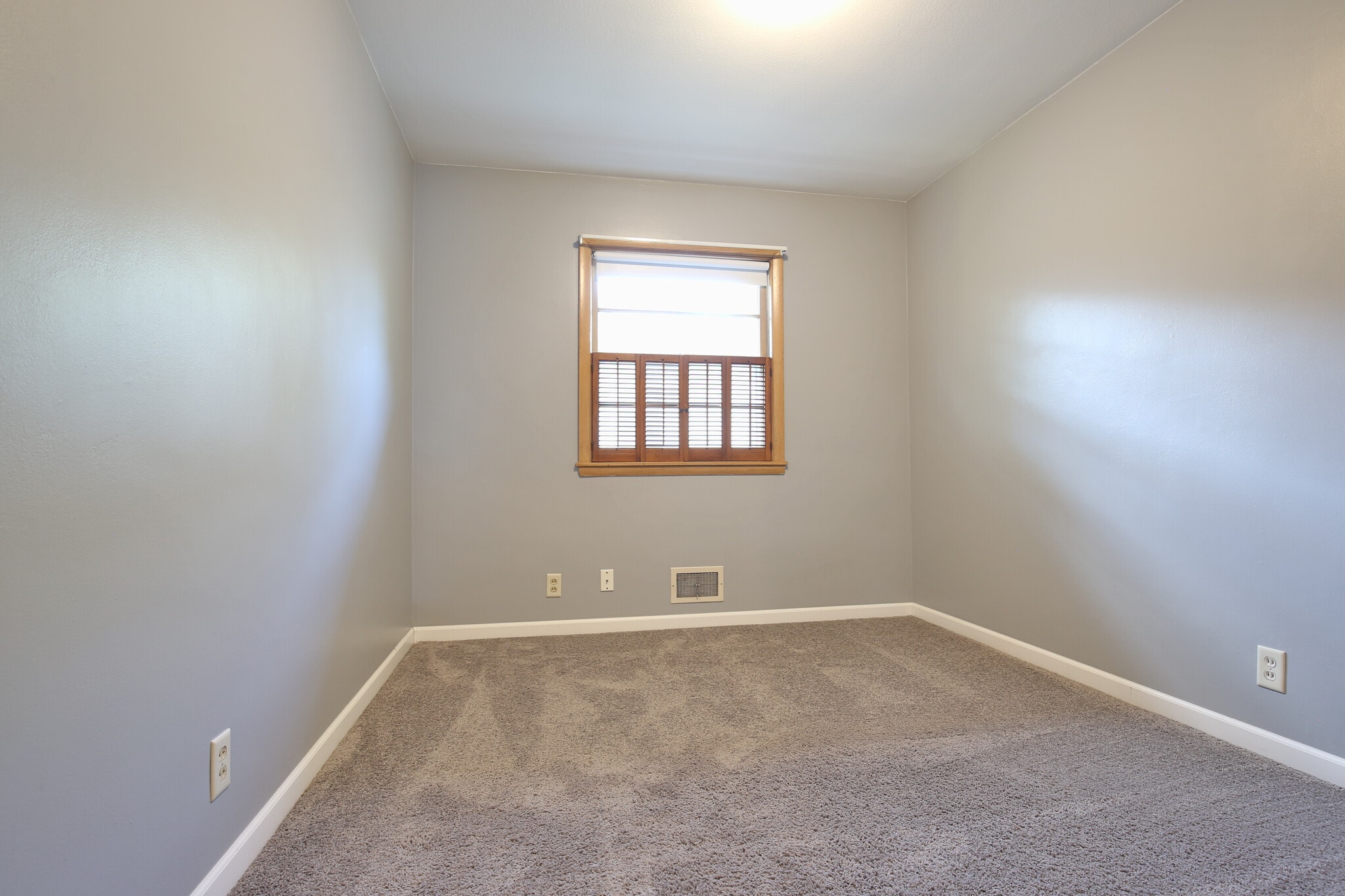 Bedroom 3 - 5752 Russell Ave S