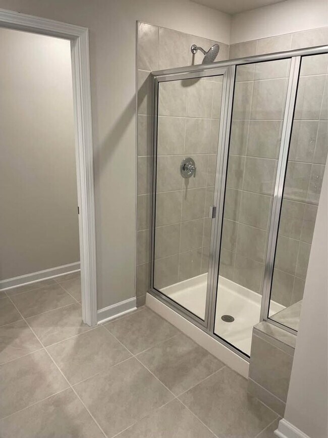 Building Photo - Available Soon! Stunning Five Bedroom, Three Bath Home in Clear Pond!