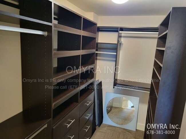 Building Photo - Stunning 3-Bedroom Midtown Condo with City Views!