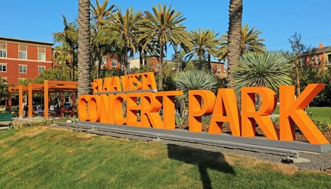 Building Photo - 6020 Seabluff Dr