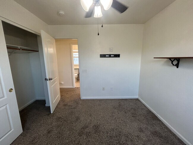 Building Photo - Nice home in North Turlock!