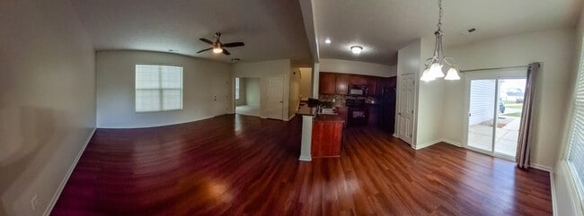 Building Photo - 2204 Shadow Creek Blvd