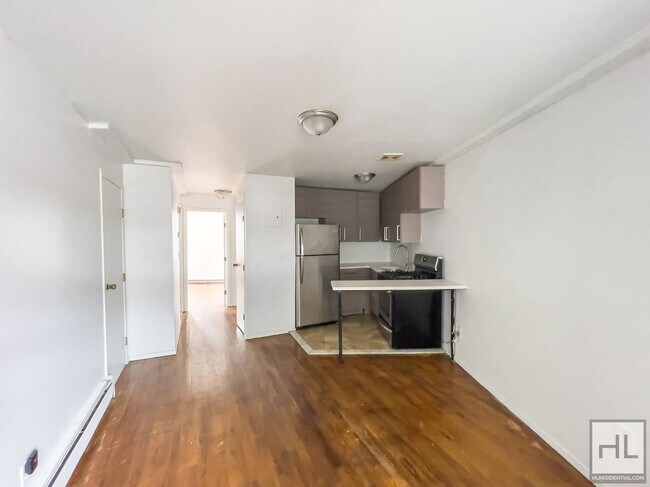 Building Photo - CLINTON HILL / Spacious 2-Bed 1-Bath / Con...