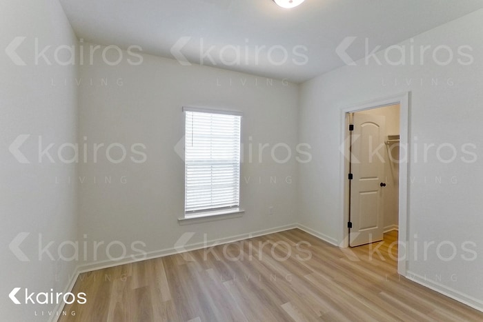 Building Photo - 207 Foggy Ln