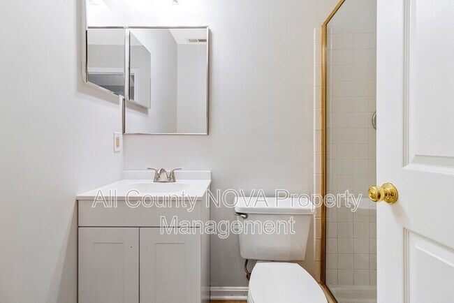 Building Photo - 208 Ellsworth St