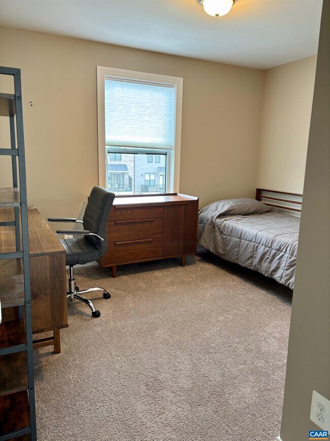 Building Photo - 6217 Raynor Pl