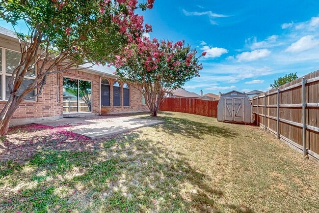 Building Photo - 165 Hirth Dr