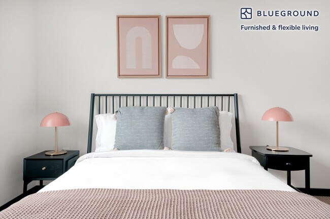 Building Photo - 15522 NE 22nd Pl