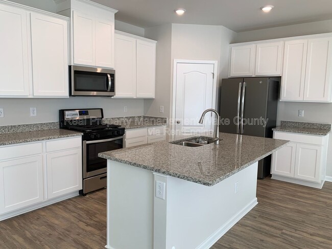 Building Photo - 3116 Lake Barkley Way