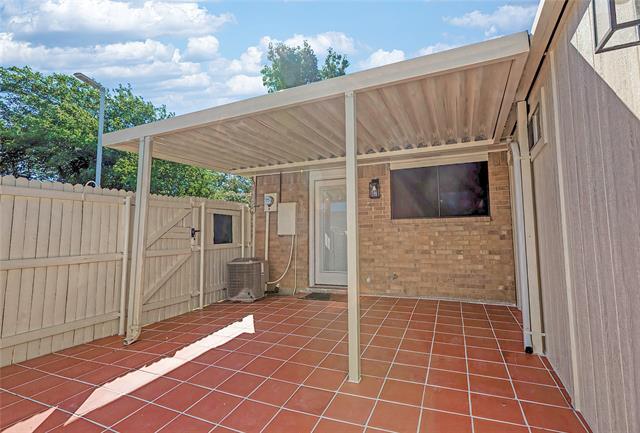 Building Photo - 10 E Townhouse Ln