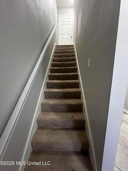 Building Photo - 1625 Martin Bluff Rd