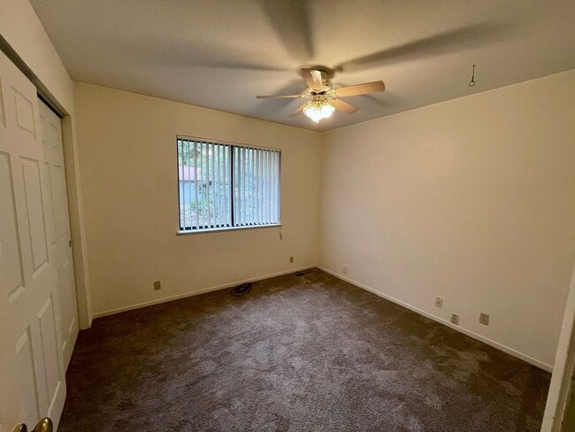 Building Photo - Great family home in Alta Sierra