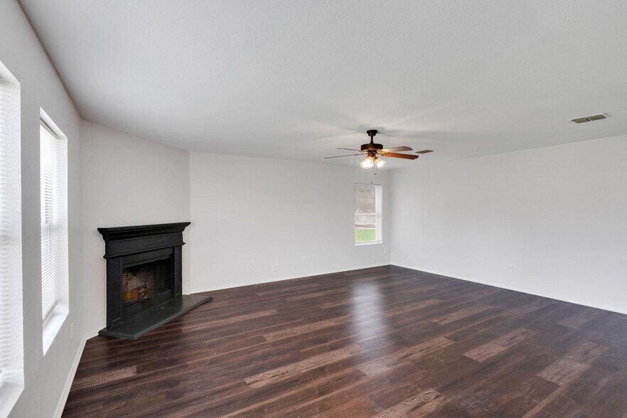Building Photo - 1205 Saltgrass Dr