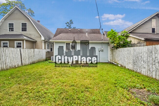Building Photo - 1616 Fletcher Ave