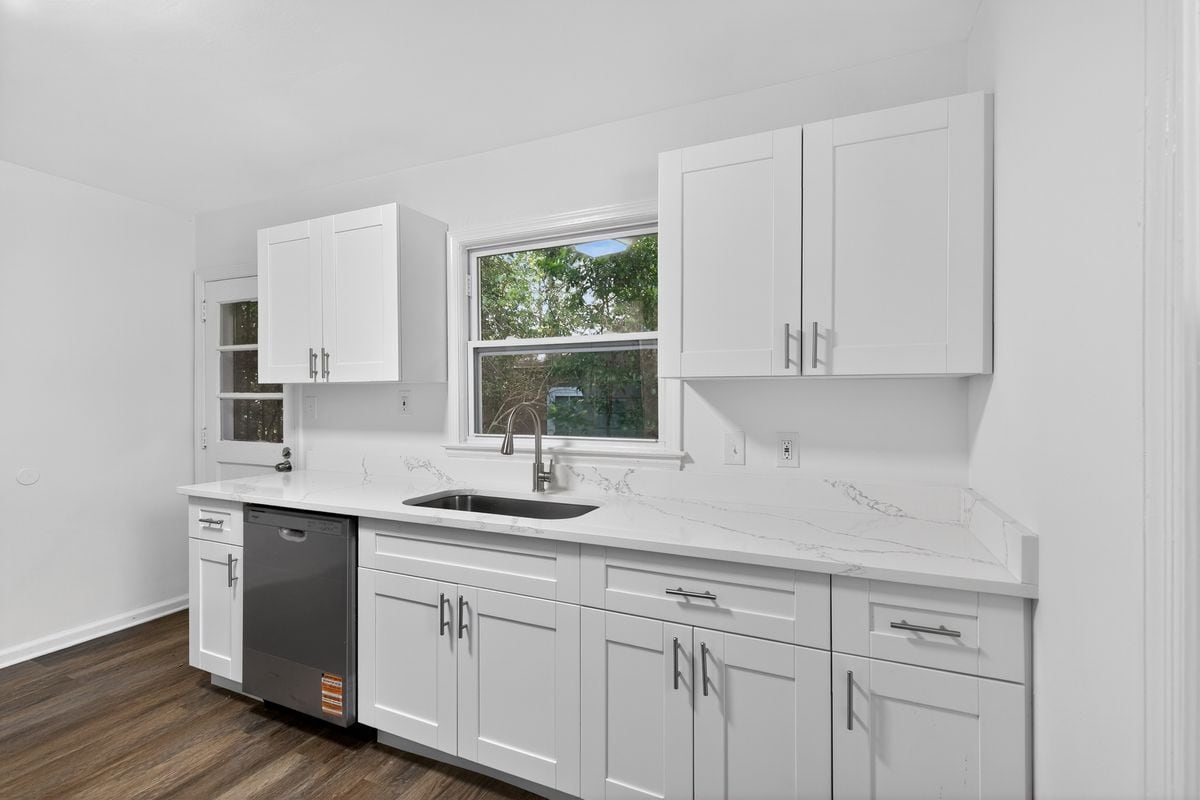 Building Photo - 2036 McPherson Dr