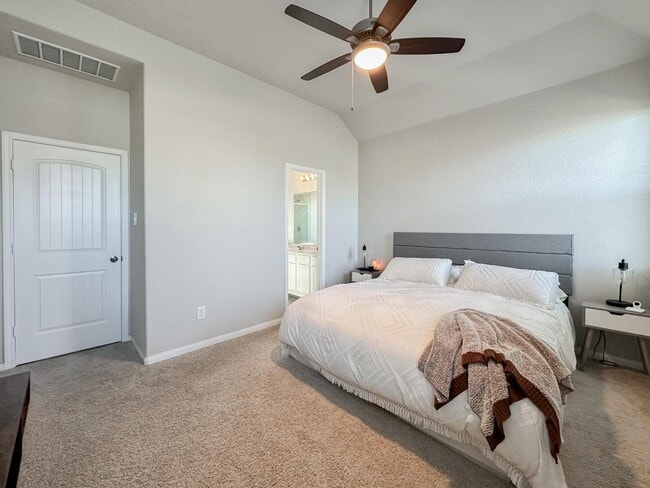Building Photo - 2506 Moapa Dr