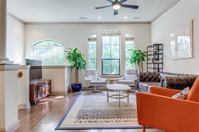 Building Photo - 3028 Carmel St