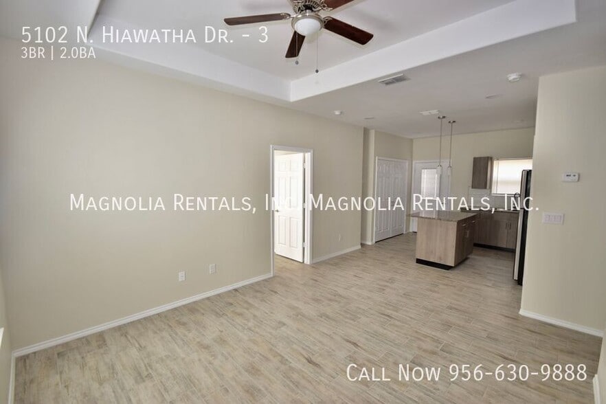 Building Photo - 5102 N Hiawatha Dr