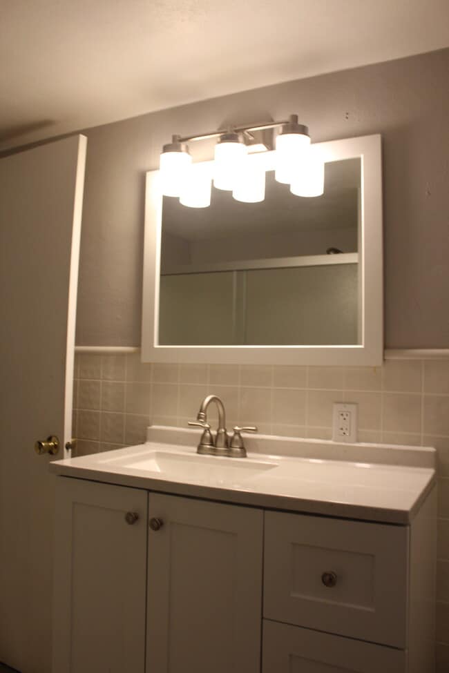 Building Photo - 528 King St