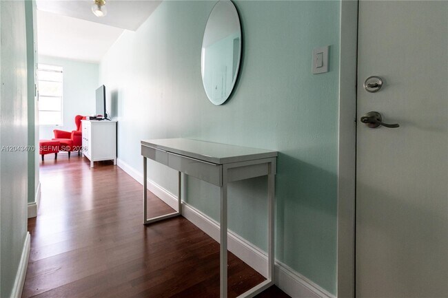 Building Photo - 1460 Ocean Dr