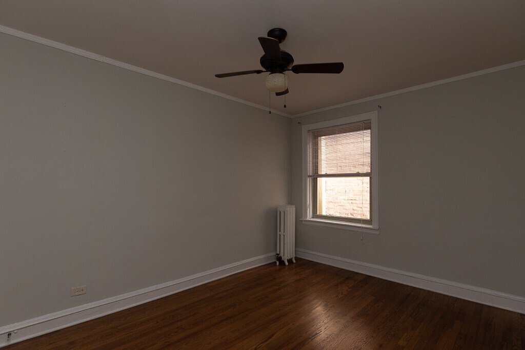 Building Photo - 547.5 W Surf St