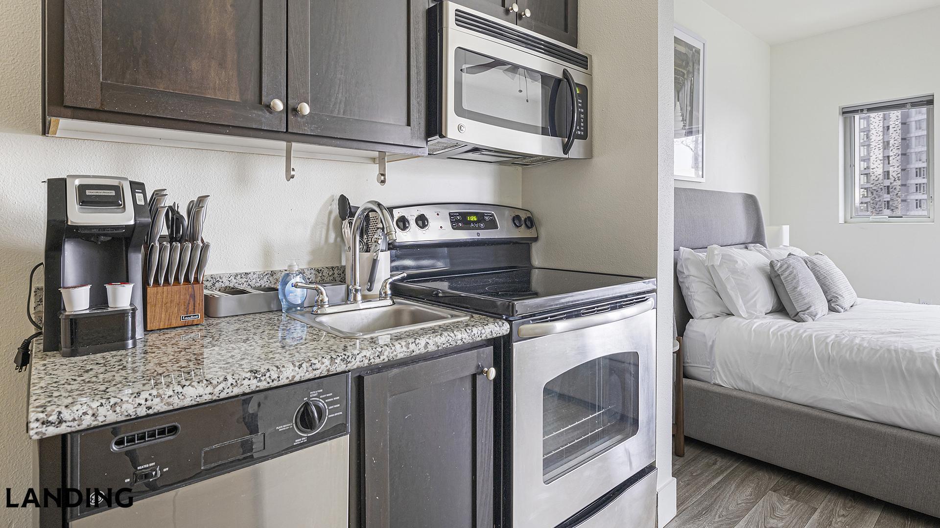 Building Photo - 1430 NW Pettygrove St