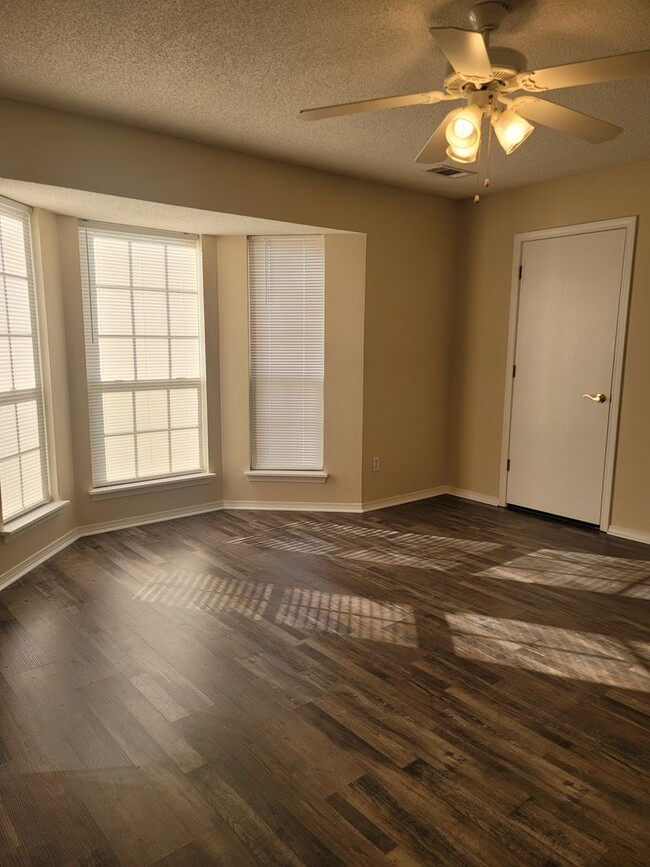 Building Photo - 3802 Owen St