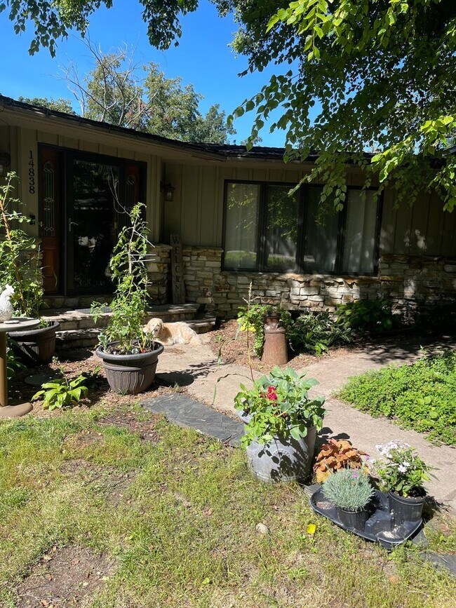 Primary Photo - 14838 Kendall Ct