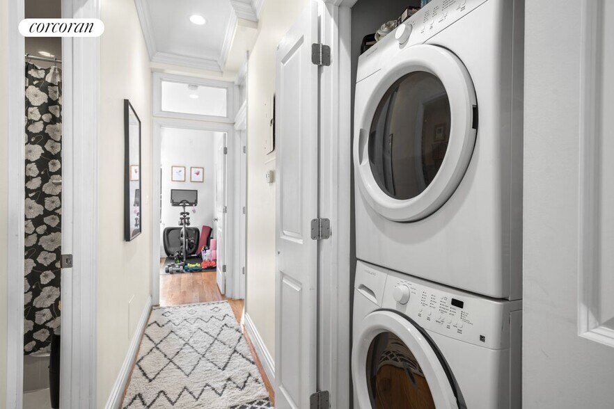 Building Photo - 272 Dean St