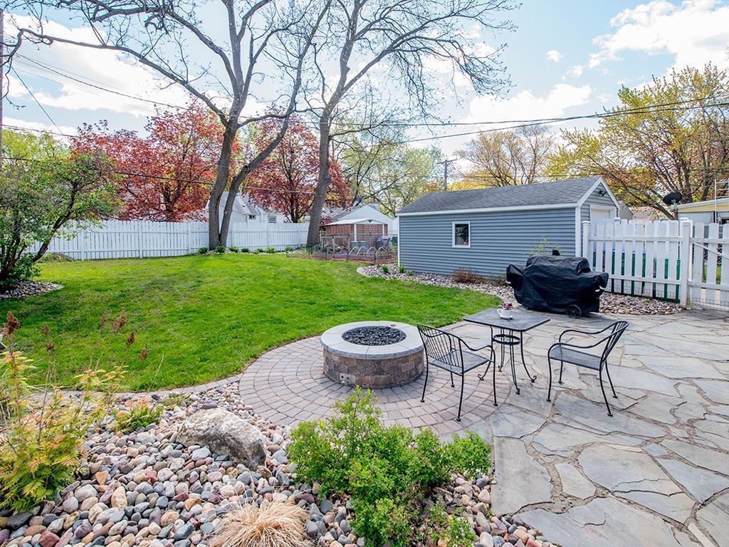 Building Photo - 3055 Utah Ave S