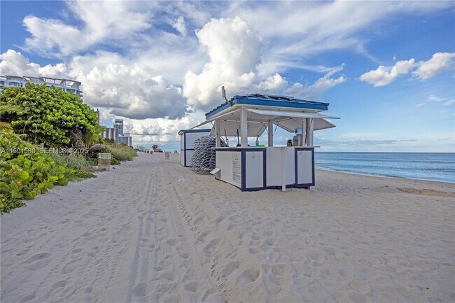 Building Photo - 6365 Collins Ave