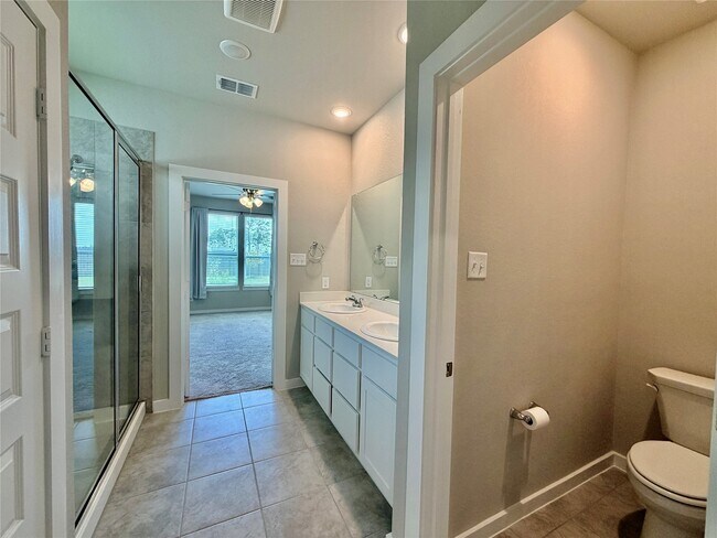 Building Photo - 7415 Bristlegrass Colony Ct