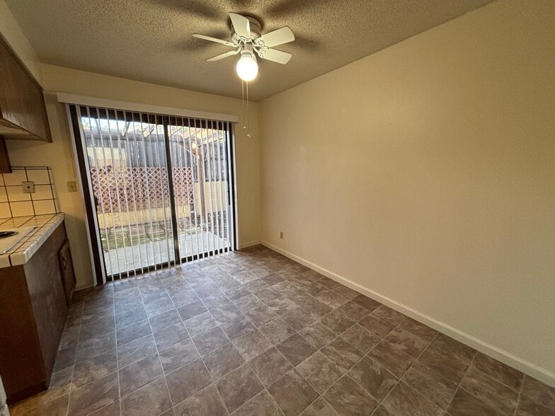 Building Photo - 3579 Cedar Ravine Rd