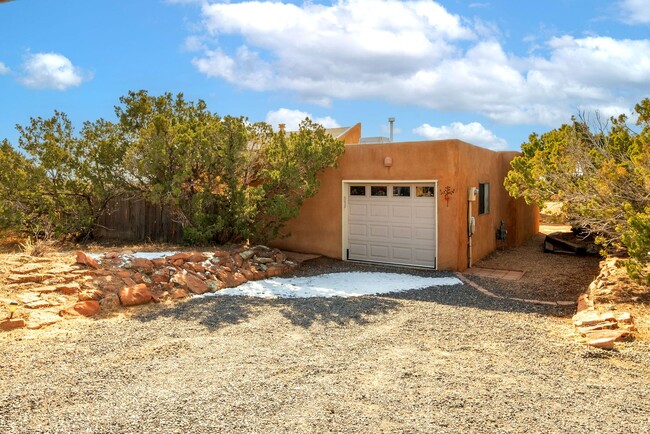 Building Photo - Desirable Eldorado Single Family Home Avai...