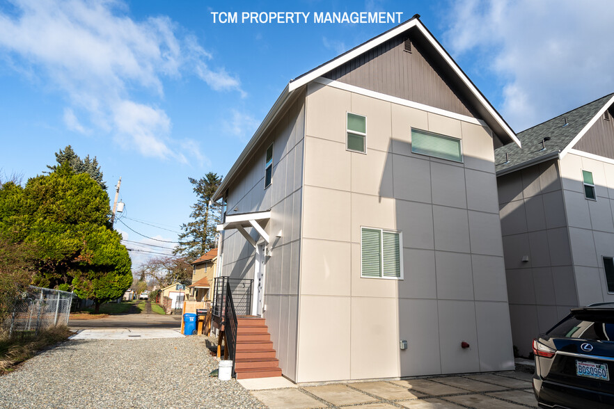 Building Photo - 3309 S Orcas St