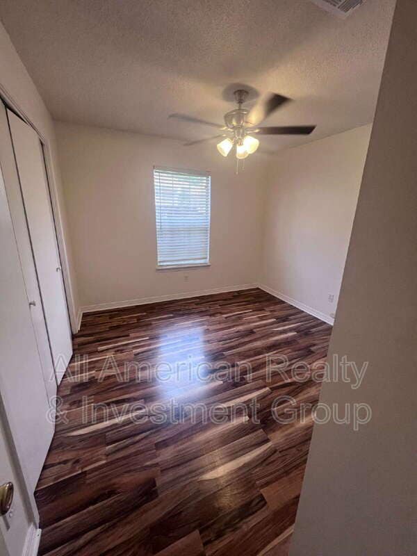 Building Photo - 1721 Colonial Ct