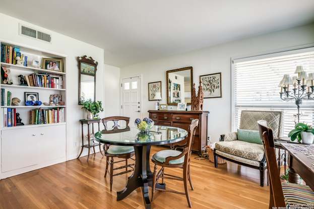 Building Photo - 103 Oakhurst Pl