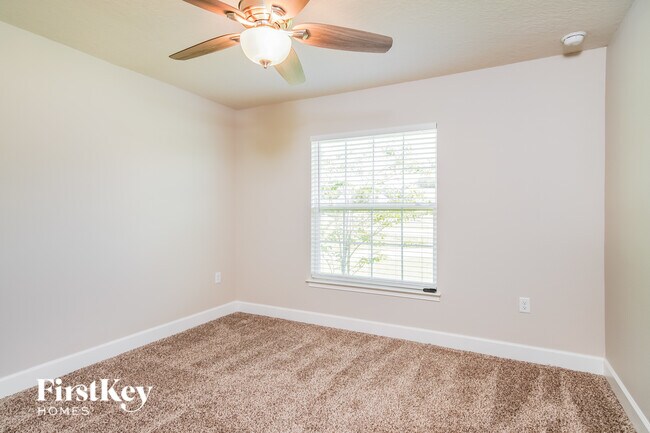 Building Photo - 602 Bradley Way