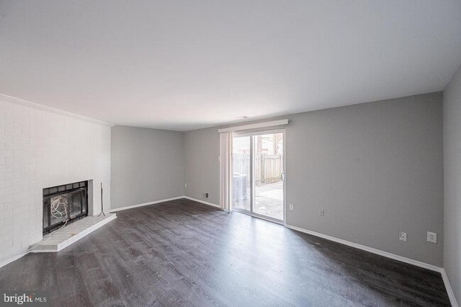 Building Photo - 10716 Cordage Walk