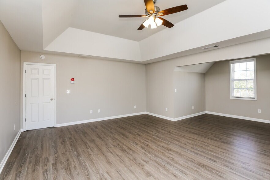 Building Photo - 1535 Brooks Pointe Ct