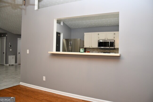 Building Photo - 5932 Homestead Cir