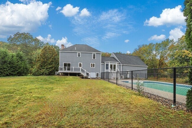 Building Photo - 94 Hudson Rd