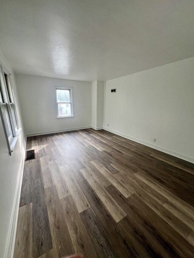 Building Photo - 2861 Horseshoe Pike