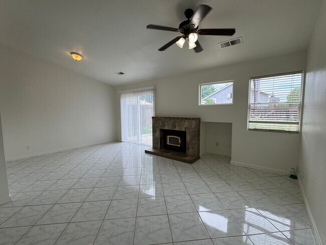 Building Photo - Three Bed, Two Bath Home with Two Car Garage