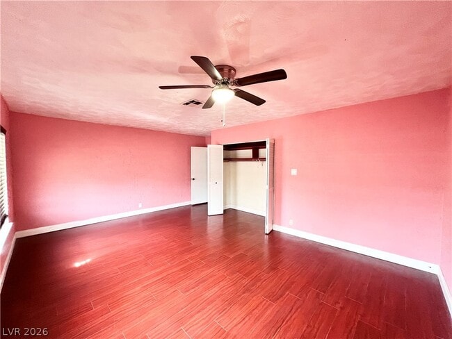 Building Photo - 5009 Mesa View Dr