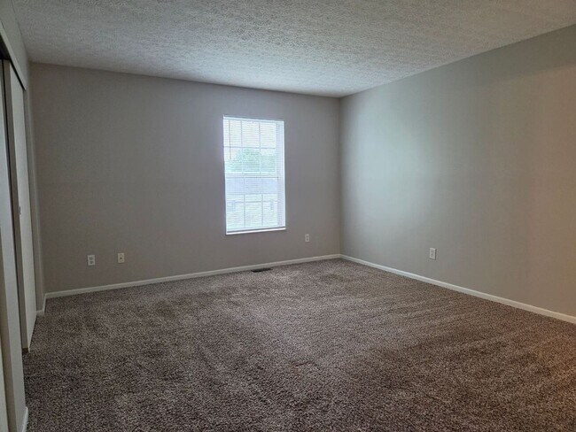 Building Photo - 2 Bedroom Condo in Canal
