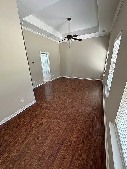 Building Photo - 9056 Lexington Ct