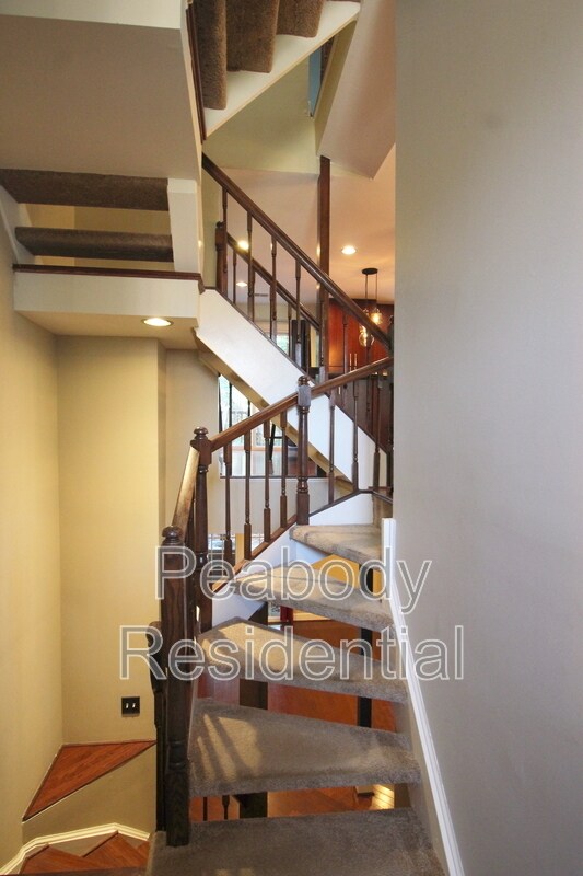 Building Photo - 8027 Merry Oaks Ct